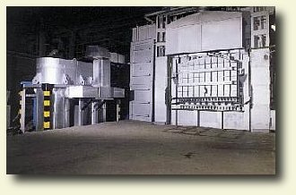 Aluminium smelting furnace of 10 t capacity